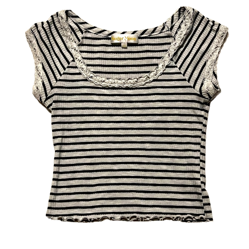 Sugar Moon Women’s Black and White Striped Lace Collar Top